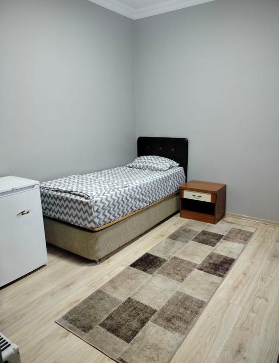 1 Kişilik Erkek Öğrenci Apartı